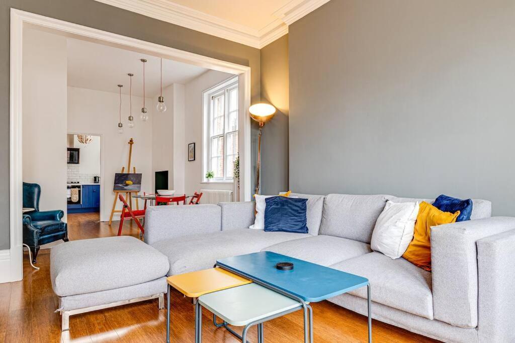 Luxury 2 Bed Apartment In The Heart Of Τσέστερ Εξωτερικό φωτογραφία