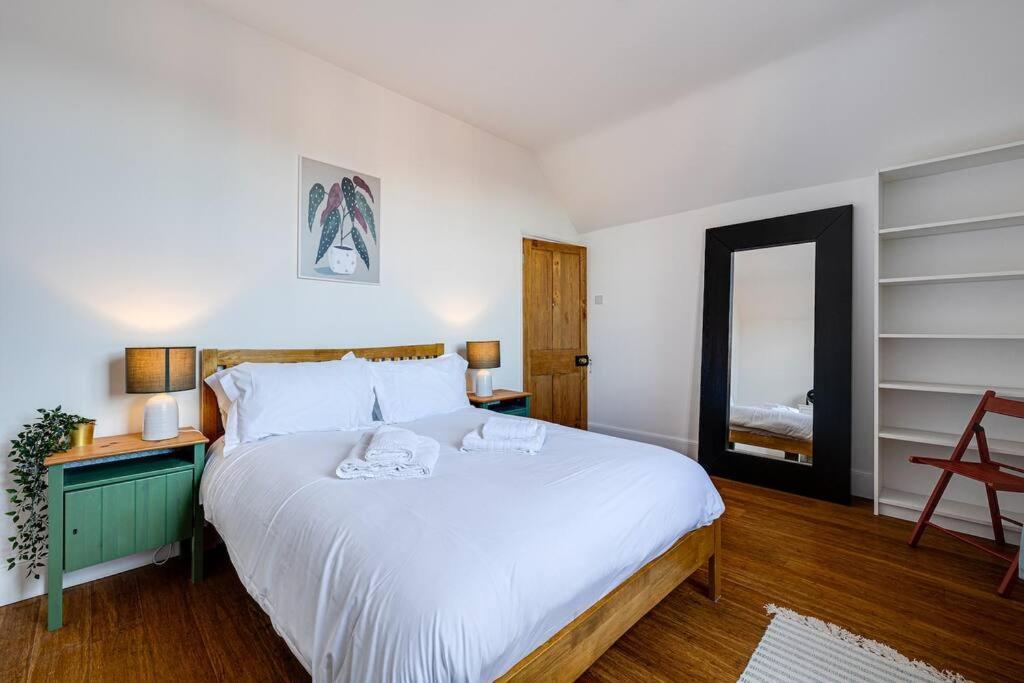 Luxury 2 Bed Apartment In The Heart Of Τσέστερ Εξωτερικό φωτογραφία